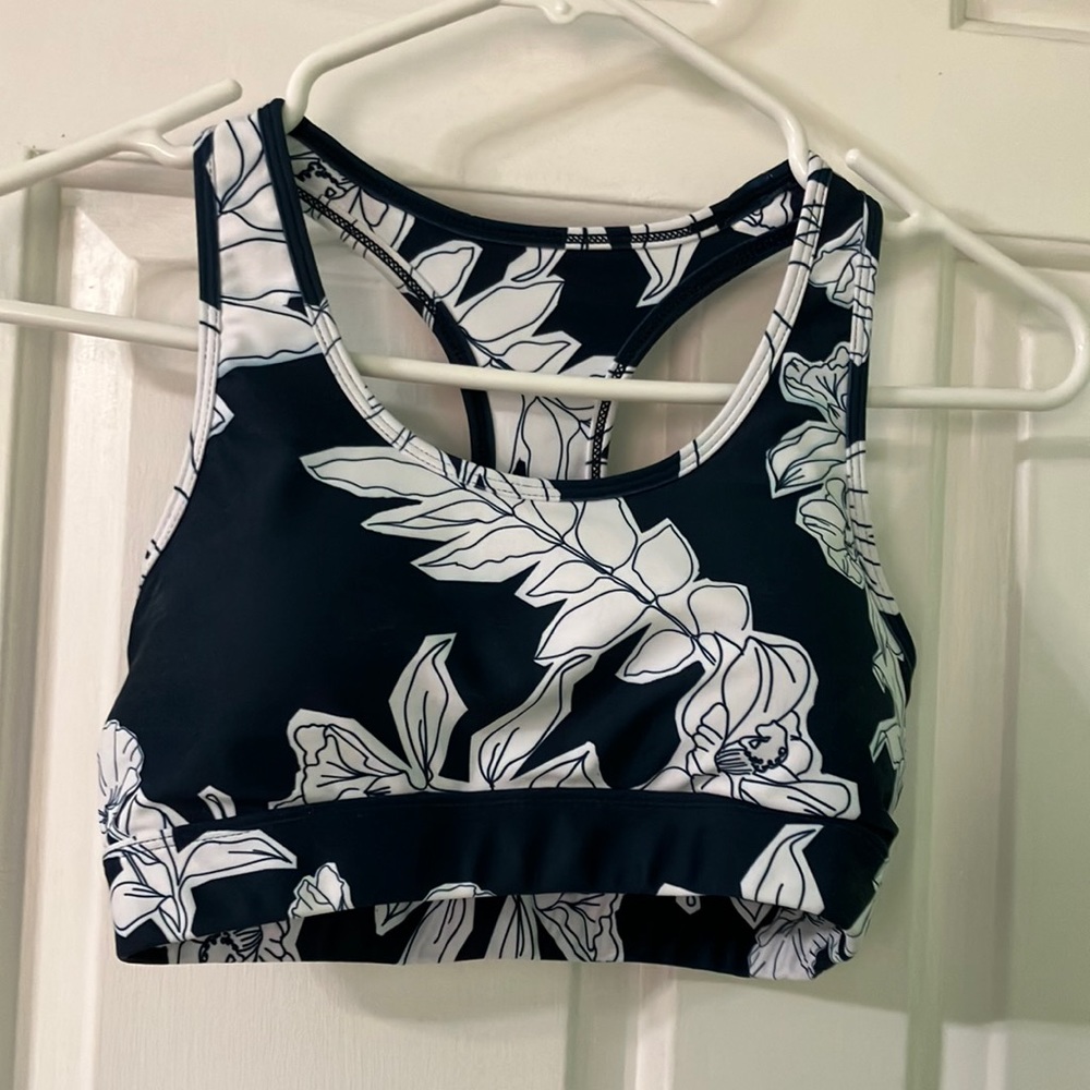 Sports bra